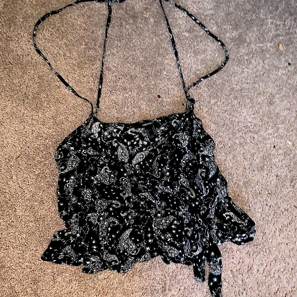 Black and White Floral Spaghetti Strapped Crossed Tie Crop Top from Forever 21